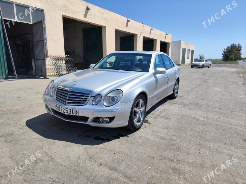 Mercedes-Benz E320 2004 - 140 000 TMT - Дянев - img 1