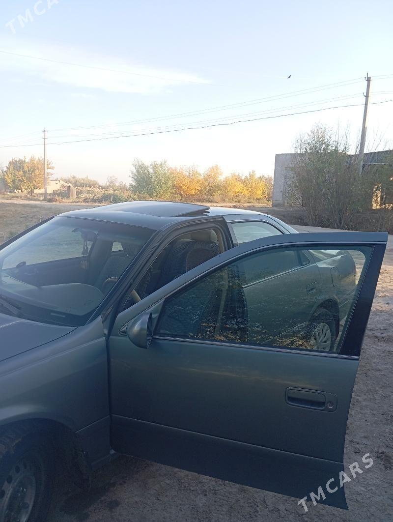 Toyota Camry 2000 - 140 000 TMT - Кёнеургенч - img 4