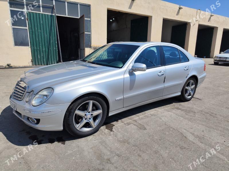 Mercedes-Benz E320 2004 - 140 000 TMT - Дянев - img 3