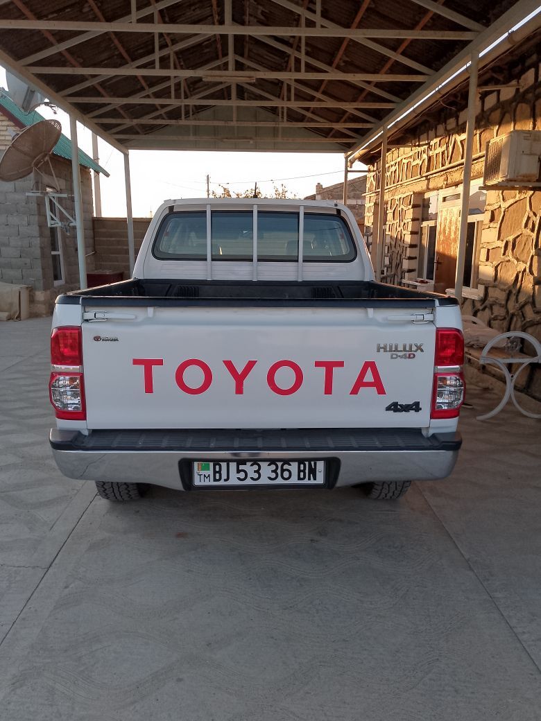 Toyota Hilux 2006 - 250 000 TMT - Bereket - img 6