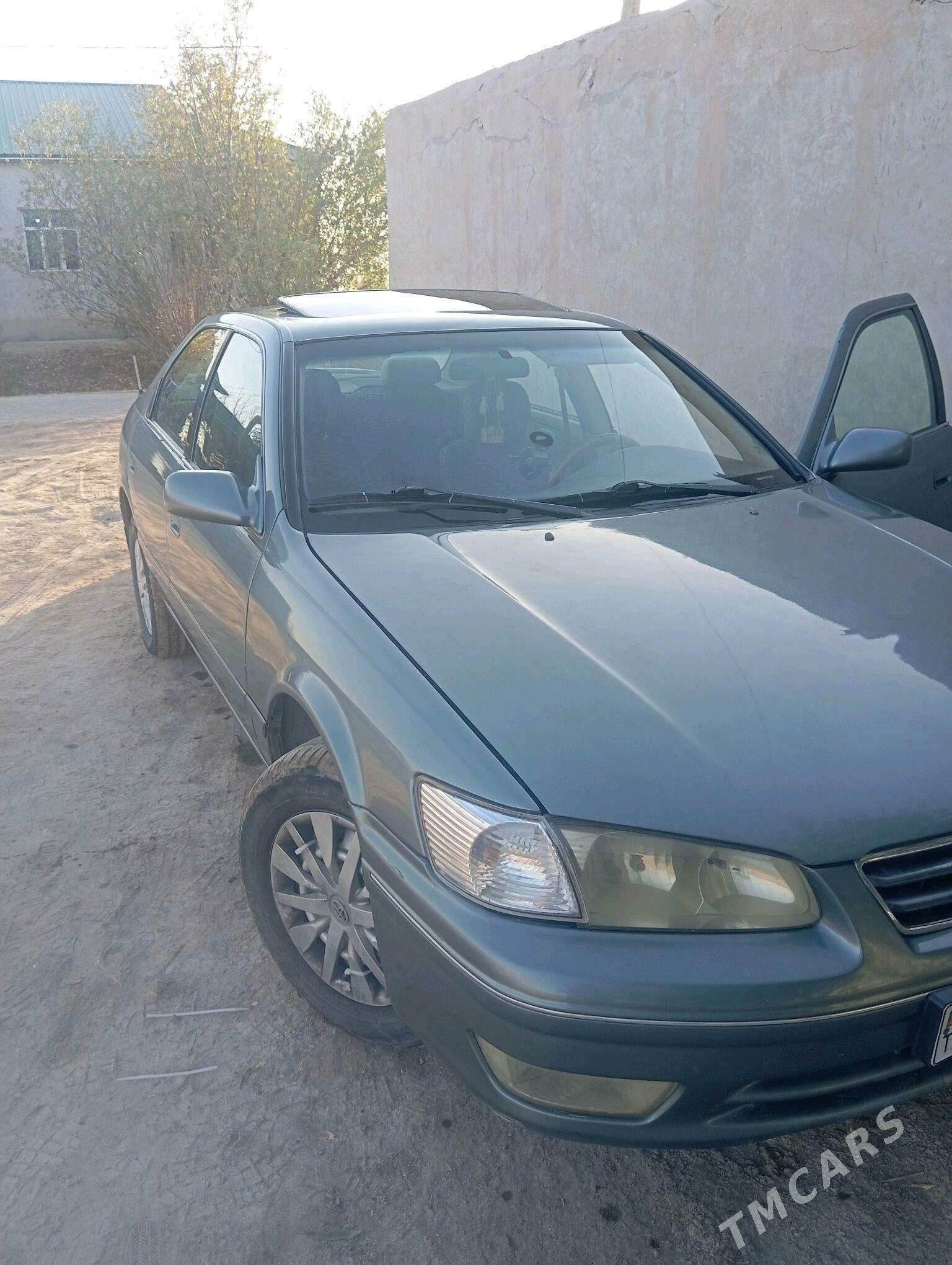 Toyota Camry 2000 - 140 000 TMT - Кёнеургенч - img 1