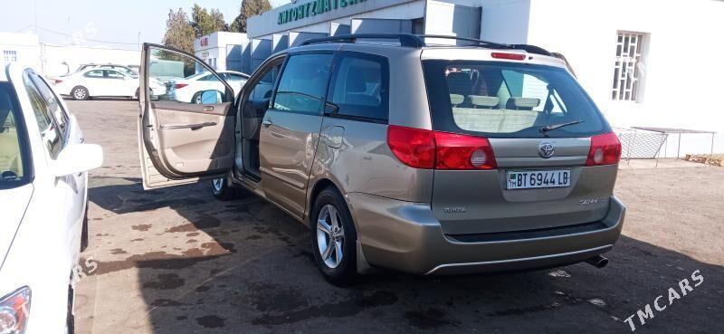 Toyota Sienna 2009 - 250 000 TMT - Дянев - img 3