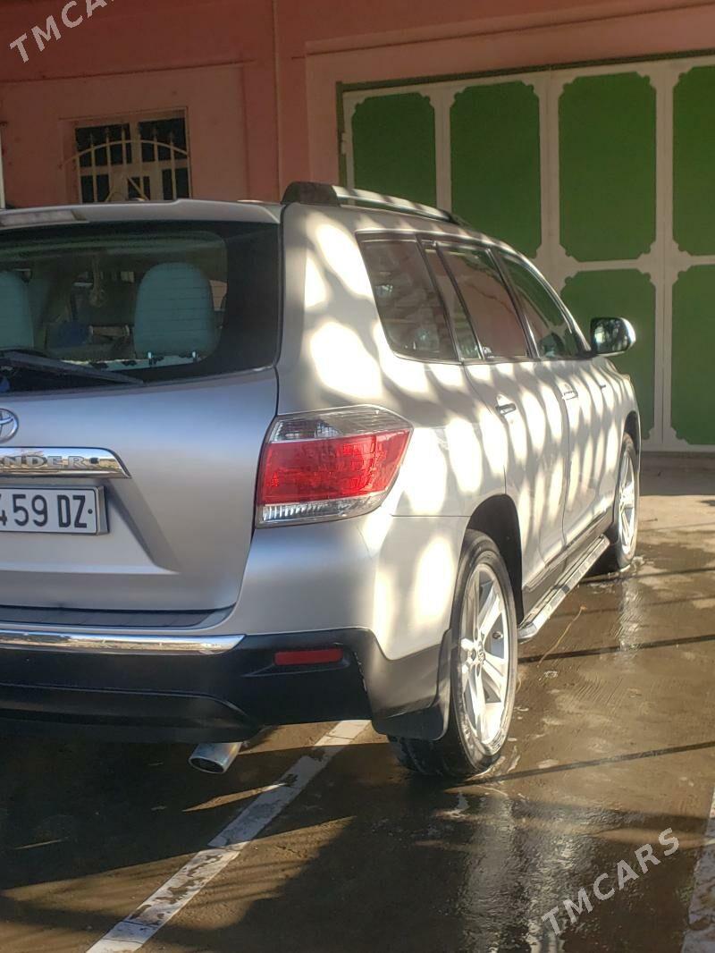 Toyota Highlander 2011 - 315 000 TMT - Daşoguz - img 3
