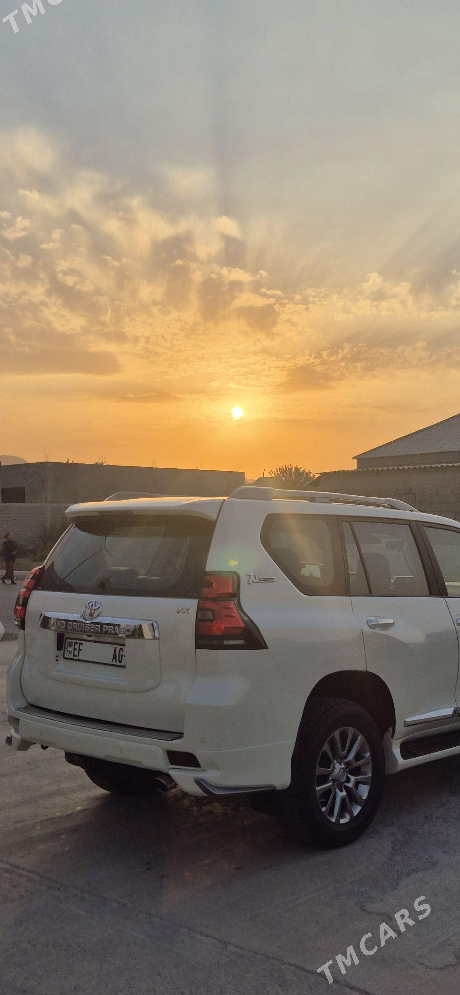 Toyota Land Cruiser Prado 2010 - 680 000 TMT - Aşgabat - img 5