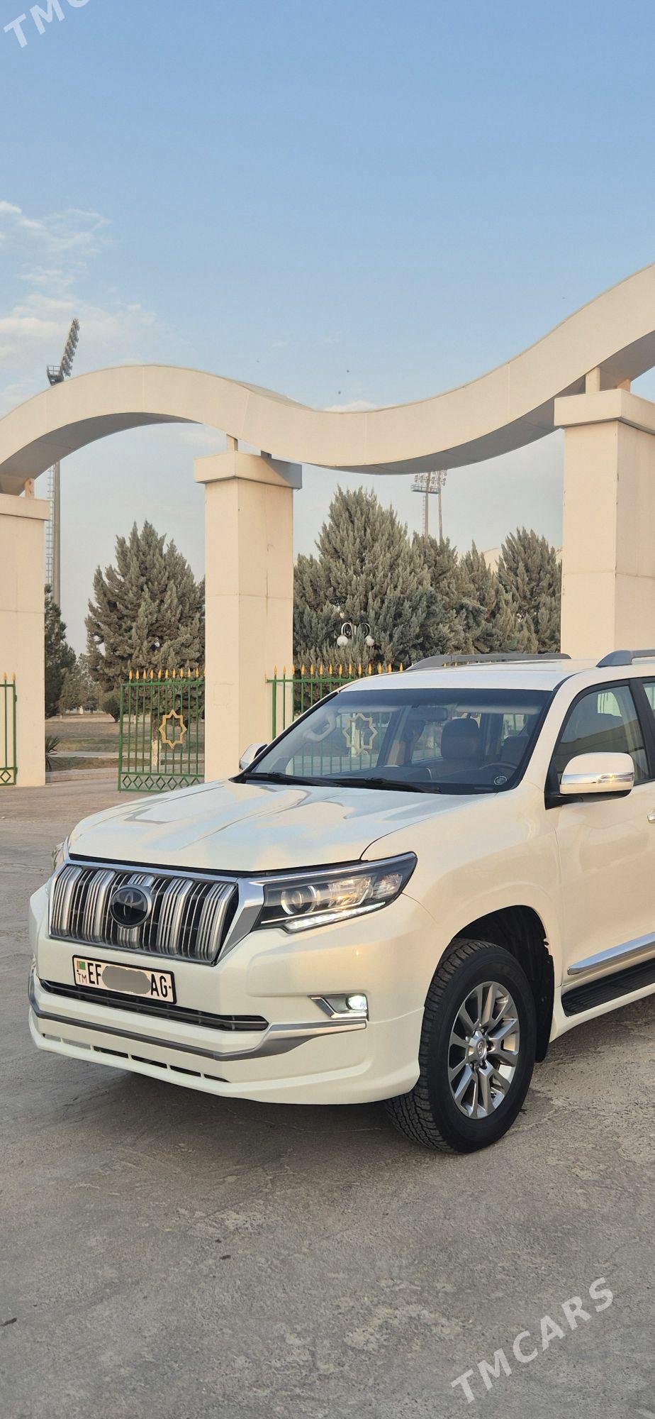 Toyota Land Cruiser Prado 2010 - 680 000 TMT - Aşgabat - img 3