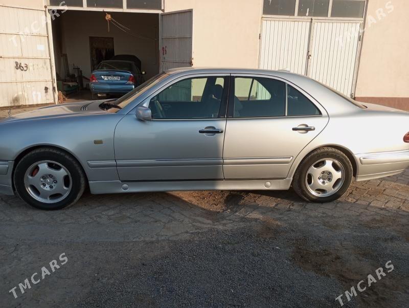 Mercedes-Benz E320 1997 - 95 000 TMT - Baýramaly - img 2