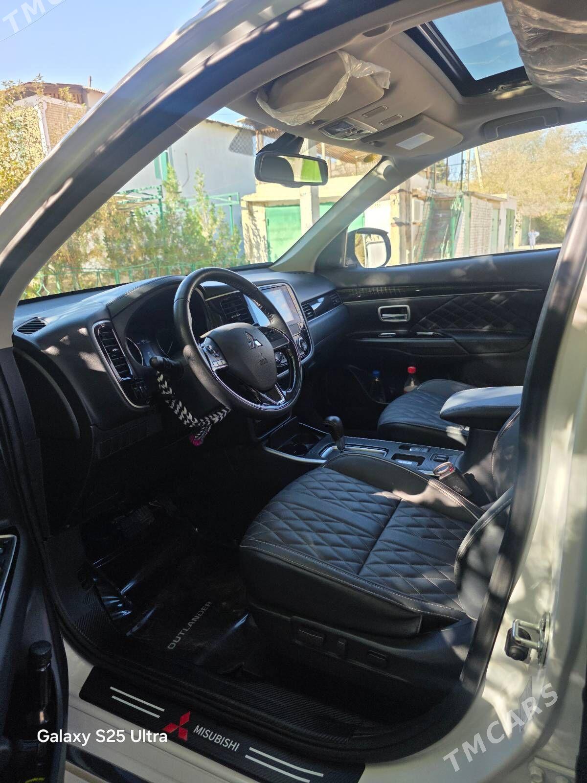 Mitsubishi Montero Sport 2022 - 300 000 TMT - Gumdag - img 10