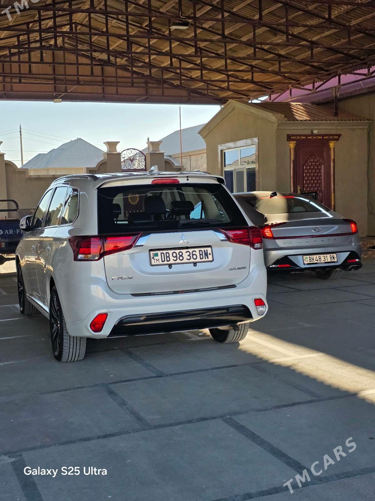 Mitsubishi Montero Sport 2022 - 300 000 TMT - Gumdag - img 1