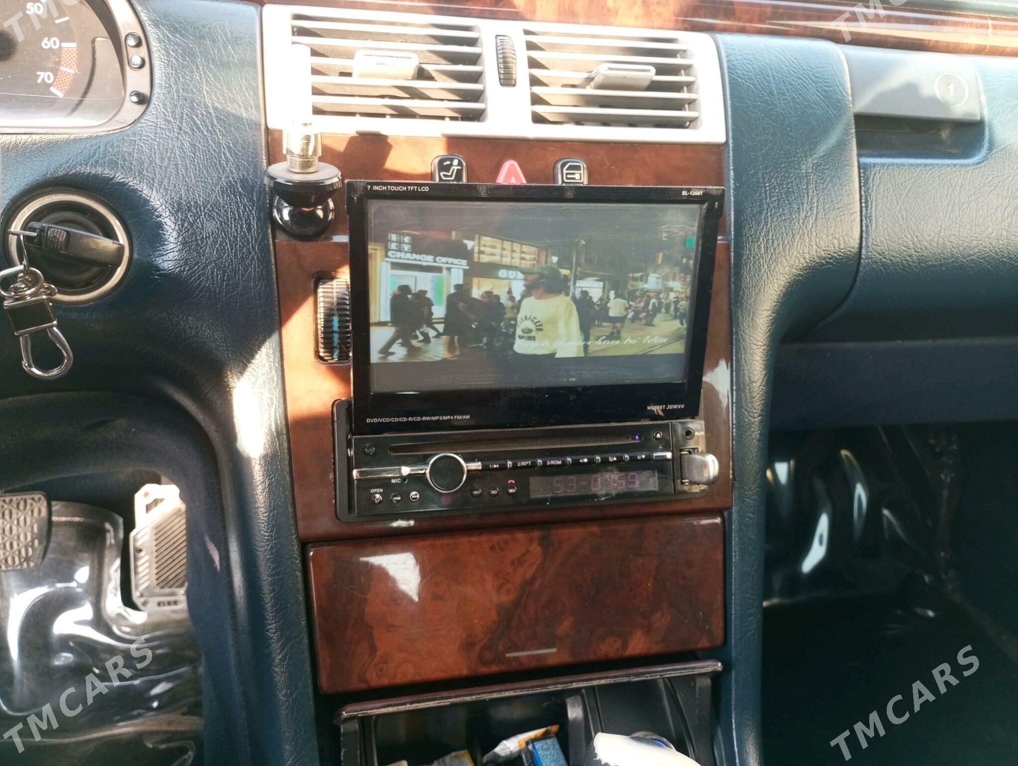 Mercedes-Benz E320 1997 - 95 000 TMT - Baýramaly - img 6