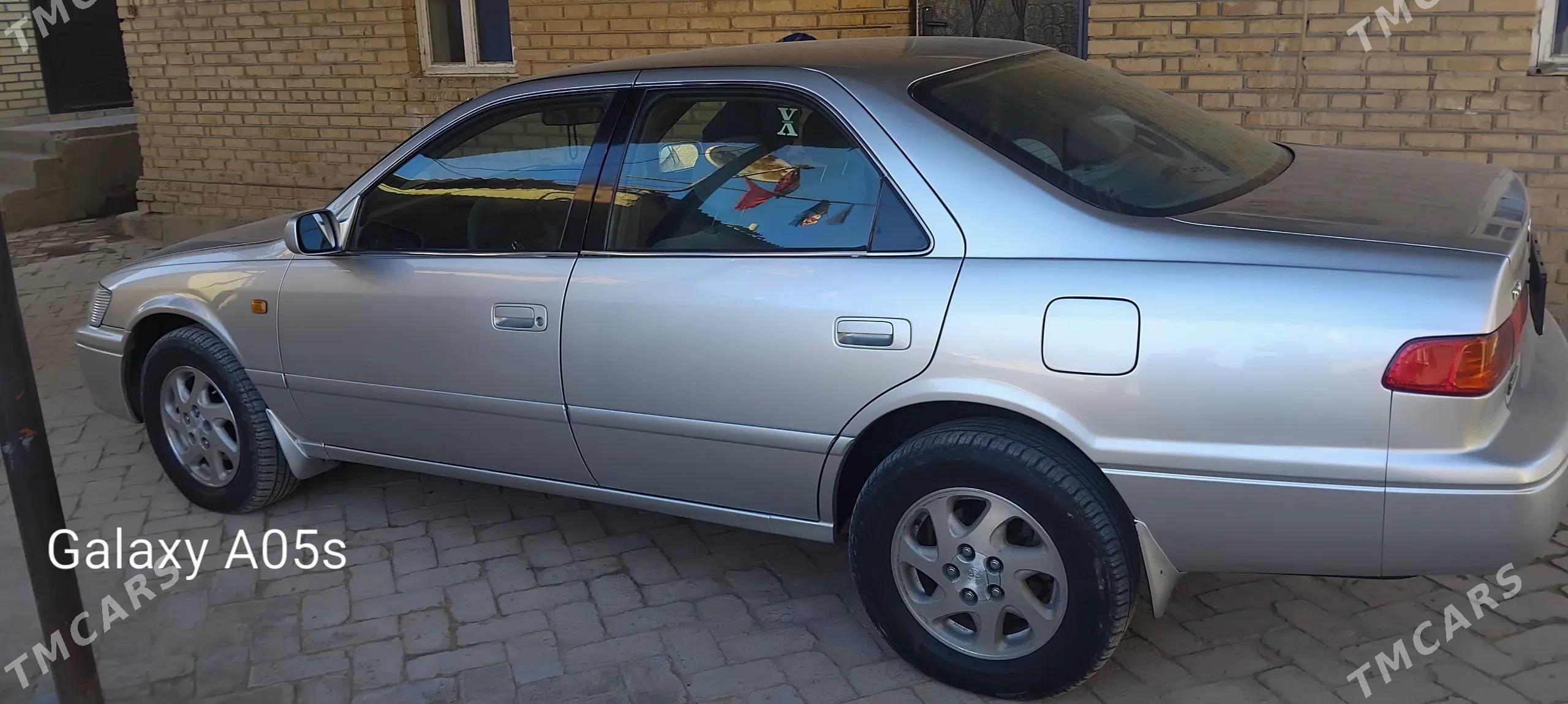 Toyota Camry 2001 - 190 000 TMT - Туркменгала - img 2