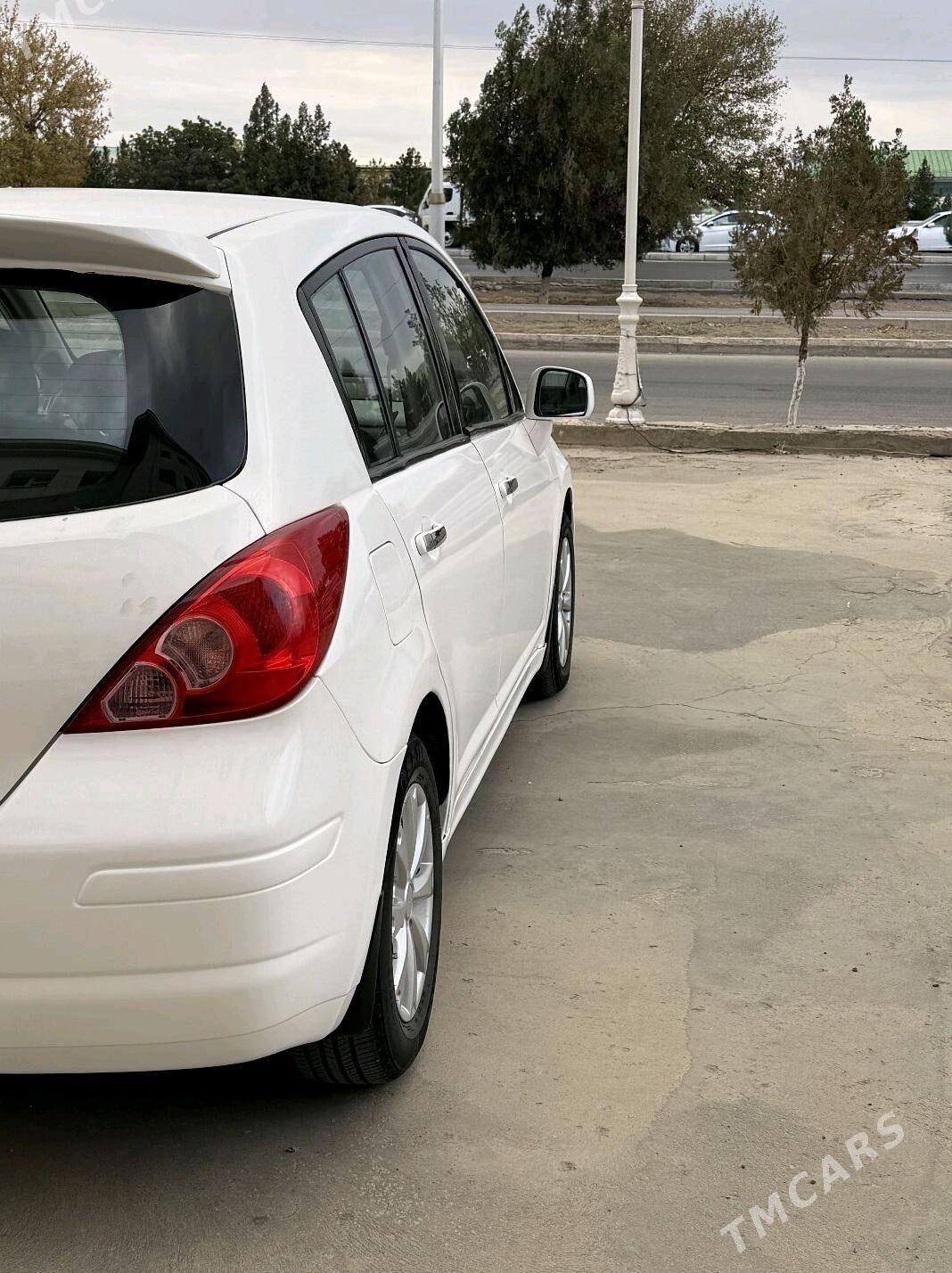 Nissan Versa 2010 - 132 000 TMT - Ашхабад - img 4