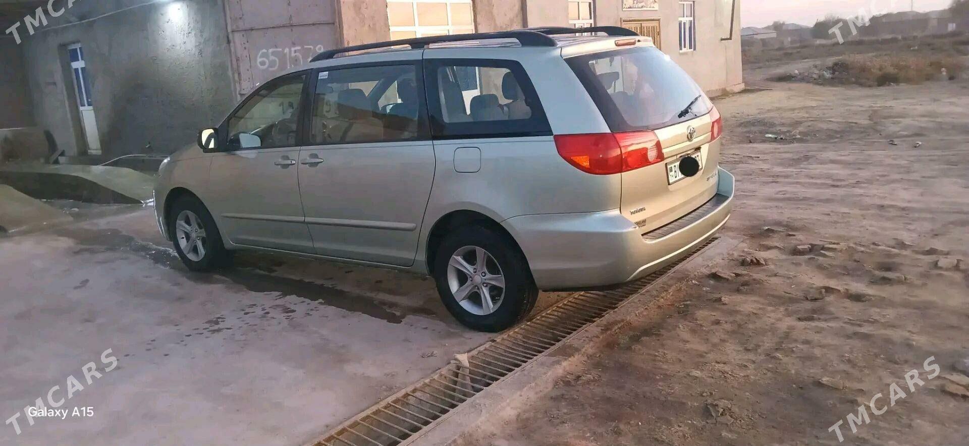 Toyota Sienna 2009 - 250 000 TMT - етр. Туркменбаши - img 5