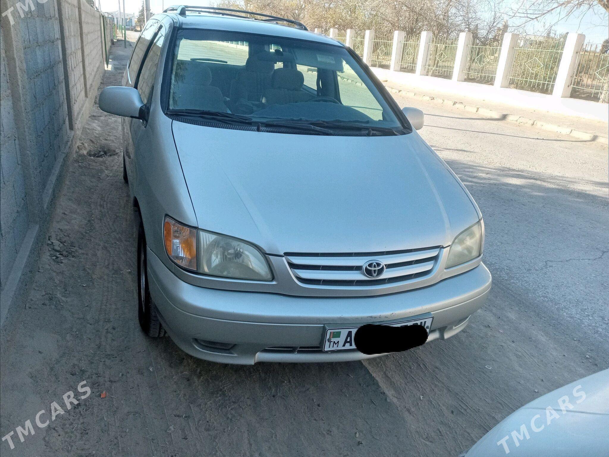 Toyota Sienna 2002 - 170 000 TMT - Etrek - img 2