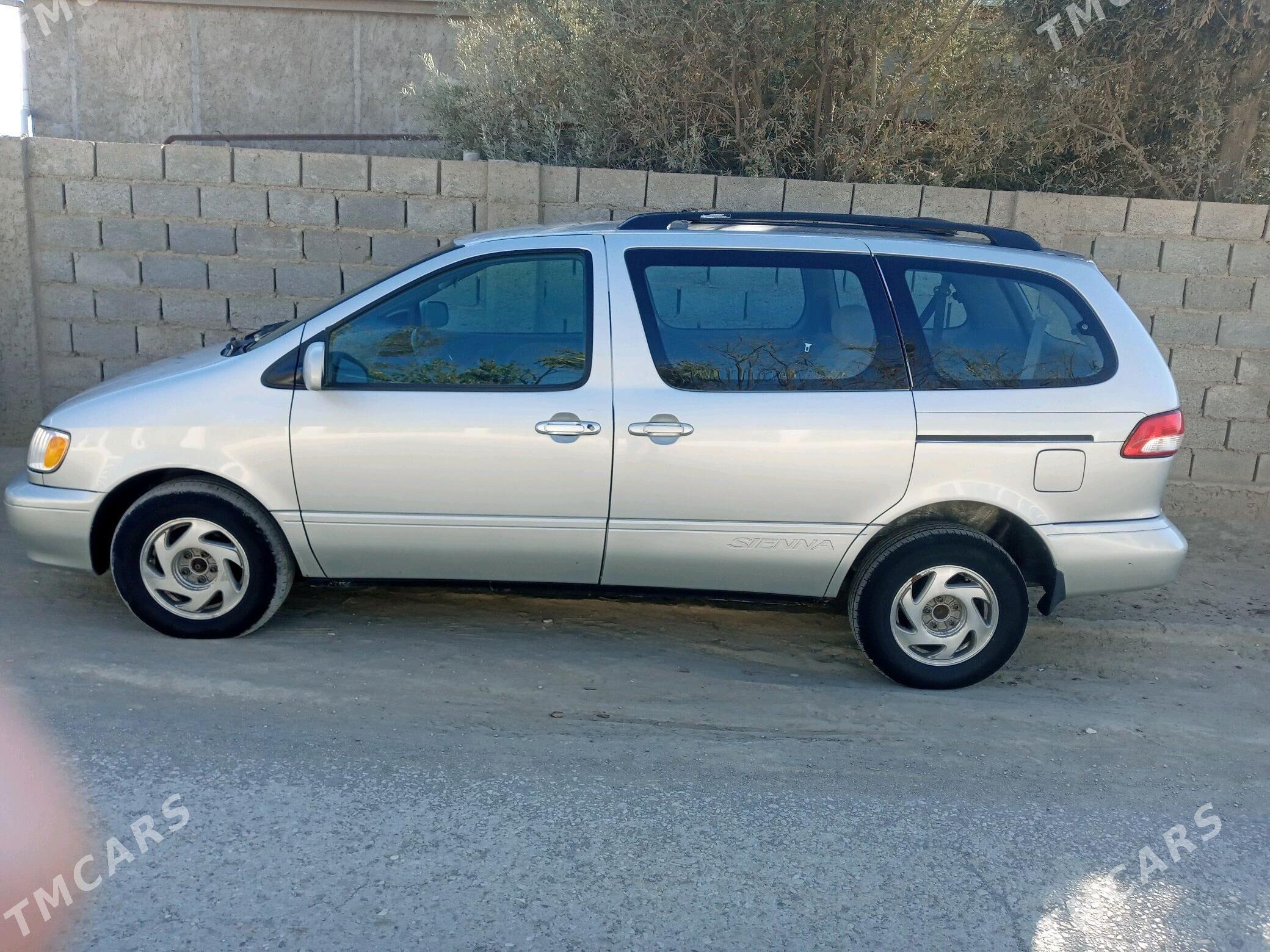 Toyota Sienna 2002 - 170 000 TMT - Etrek - img 3