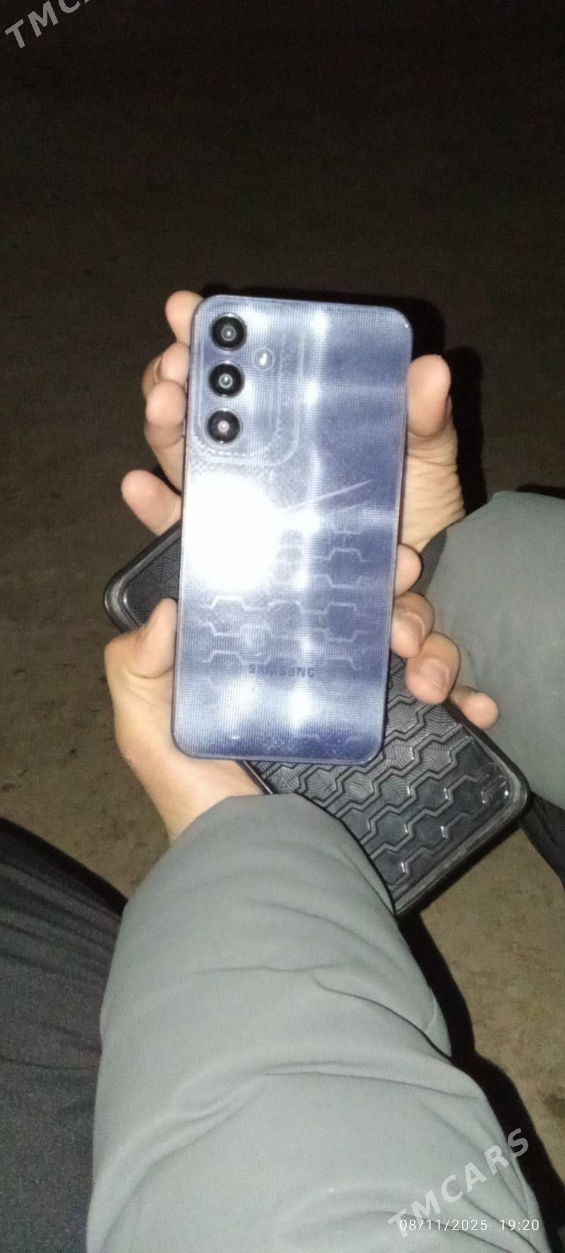 Galaxy A25 5G - Darganata - img 2