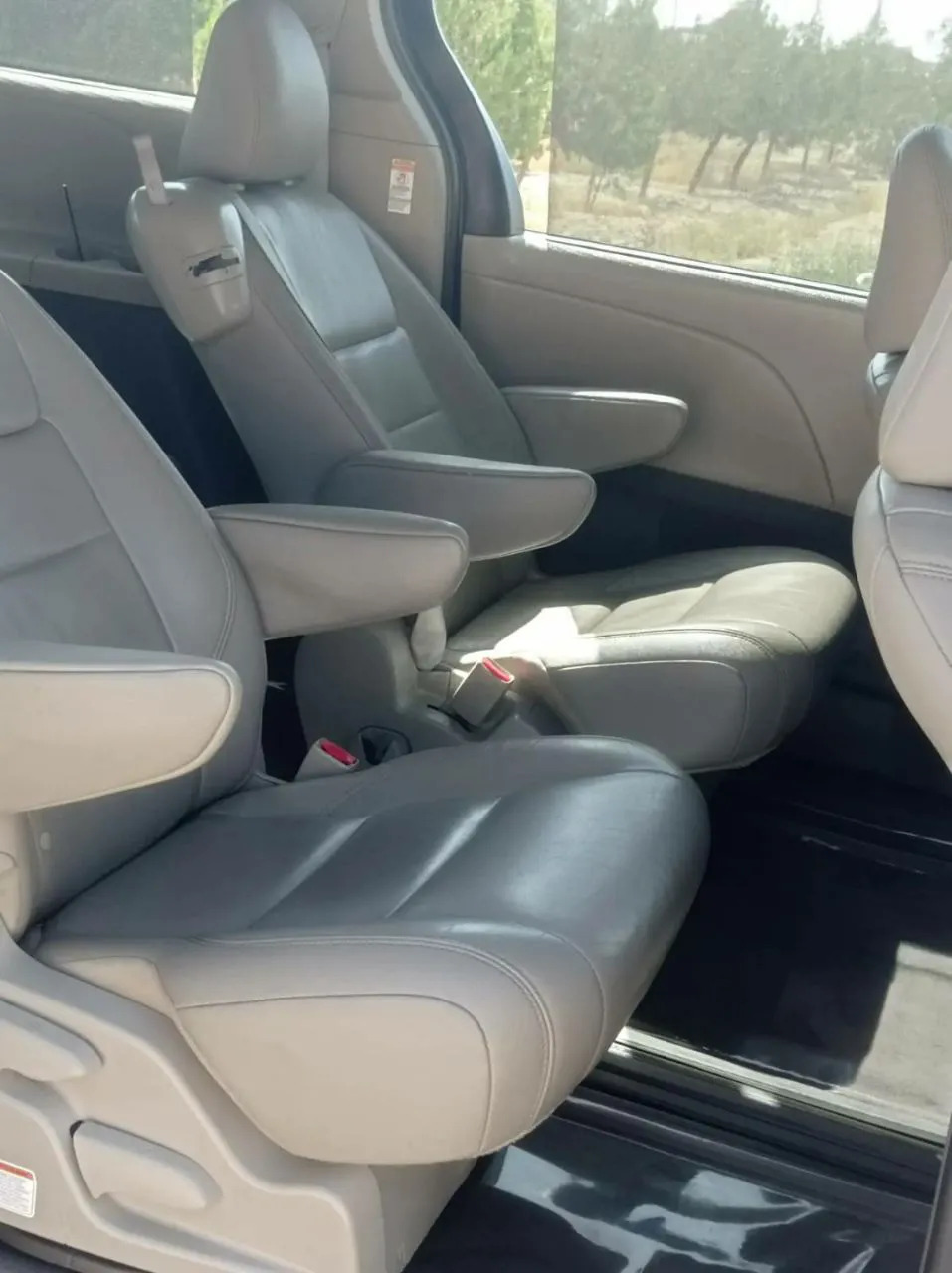 Toyota Sienna 2015 - 400 000 TMT - Эсенгулы - img 9