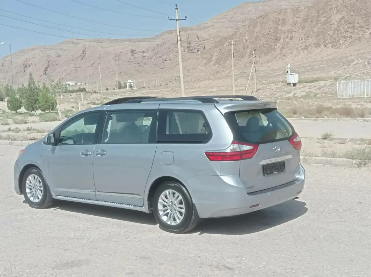 Toyota Sienna 2015 - 400 000 TMT - Эсенгулы - img 4