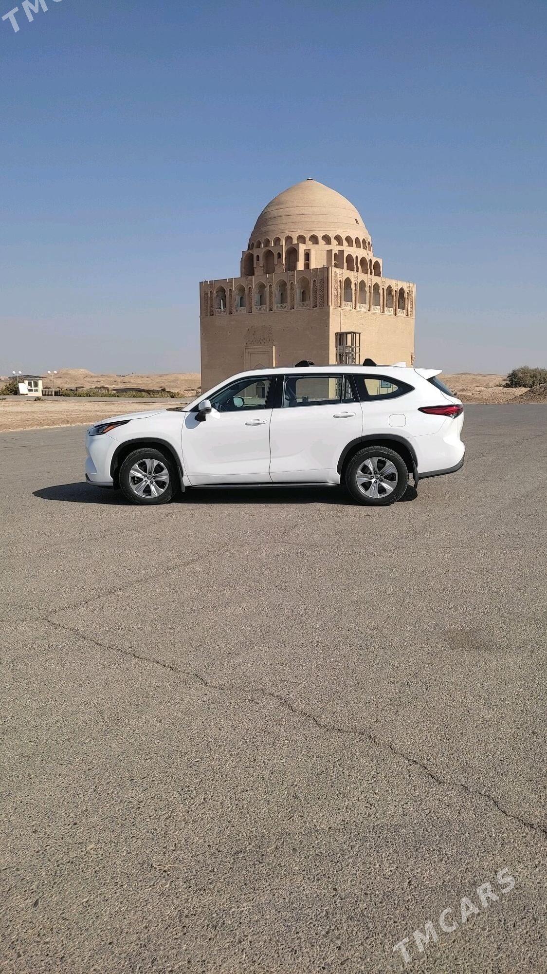 Toyota Highlander 2020 - 520 000 TMT - Baýramaly - img 2