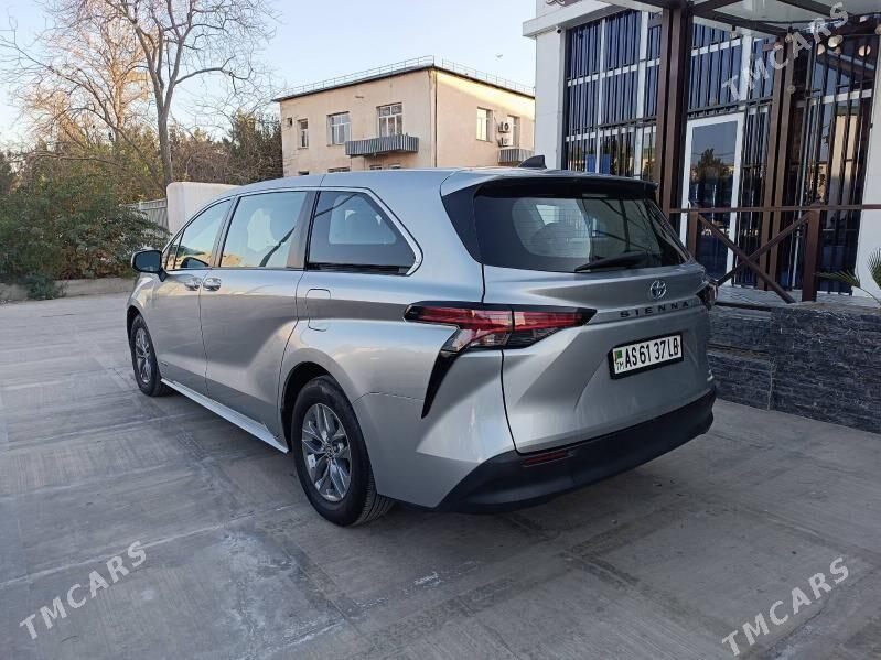 Toyota Sienna 2021 - 450 000 TMT - Dänew - img 1