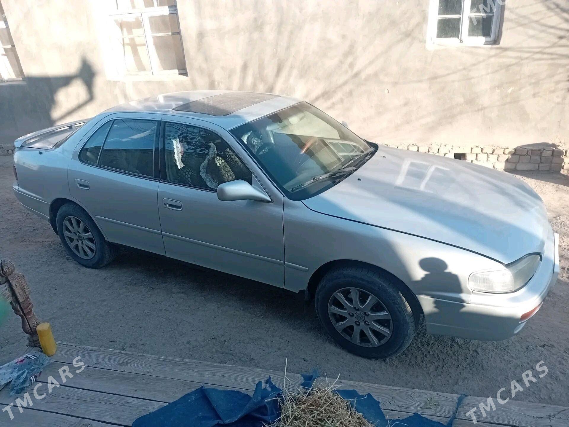Toyota Camry 1993 - 100 000 TMT - Гороглы (Тагта) - img 3