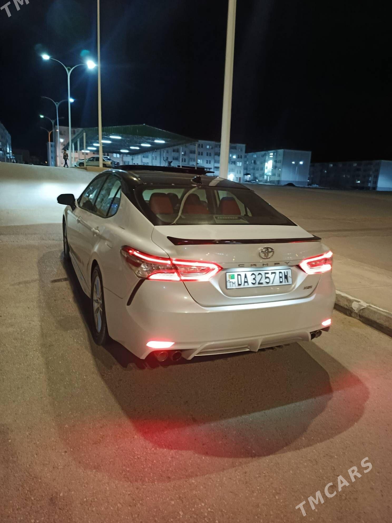 Toyota Camry 2020 - 400 000 TMT - Джебел - img 3