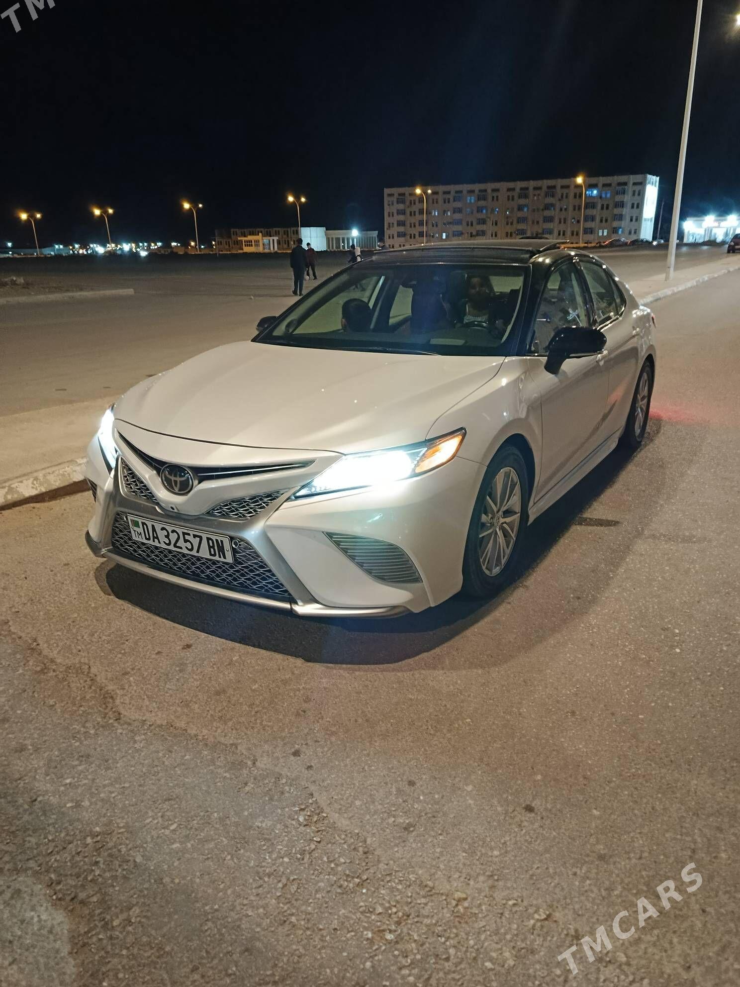 Toyota Camry 2020 - 400 000 TMT - Джебел - img 2