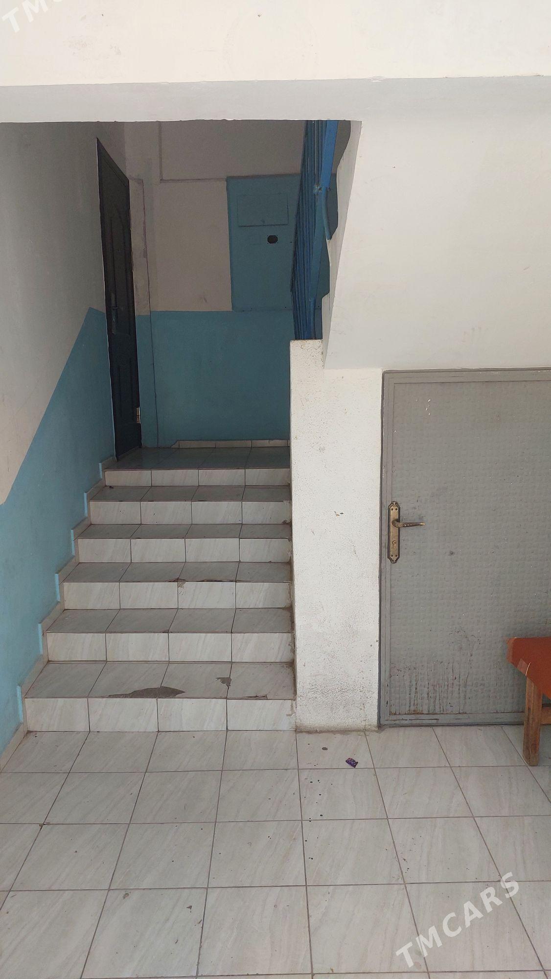 Сатлык квартира - Büzmeýin - img 9