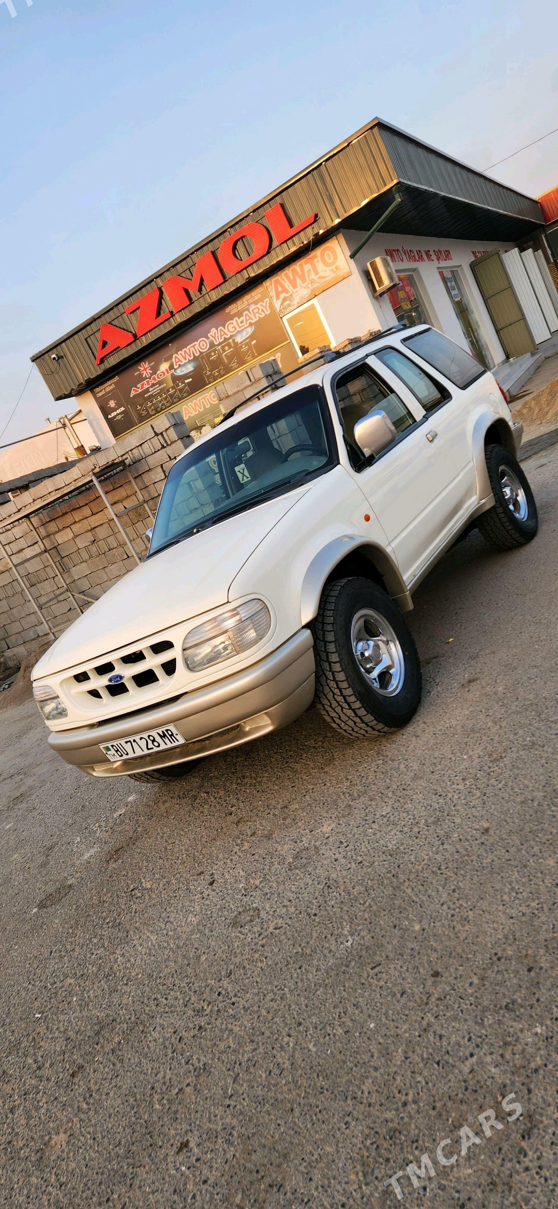 Ford Explorer 1996 - 55 000 TMT - Мары - img 1