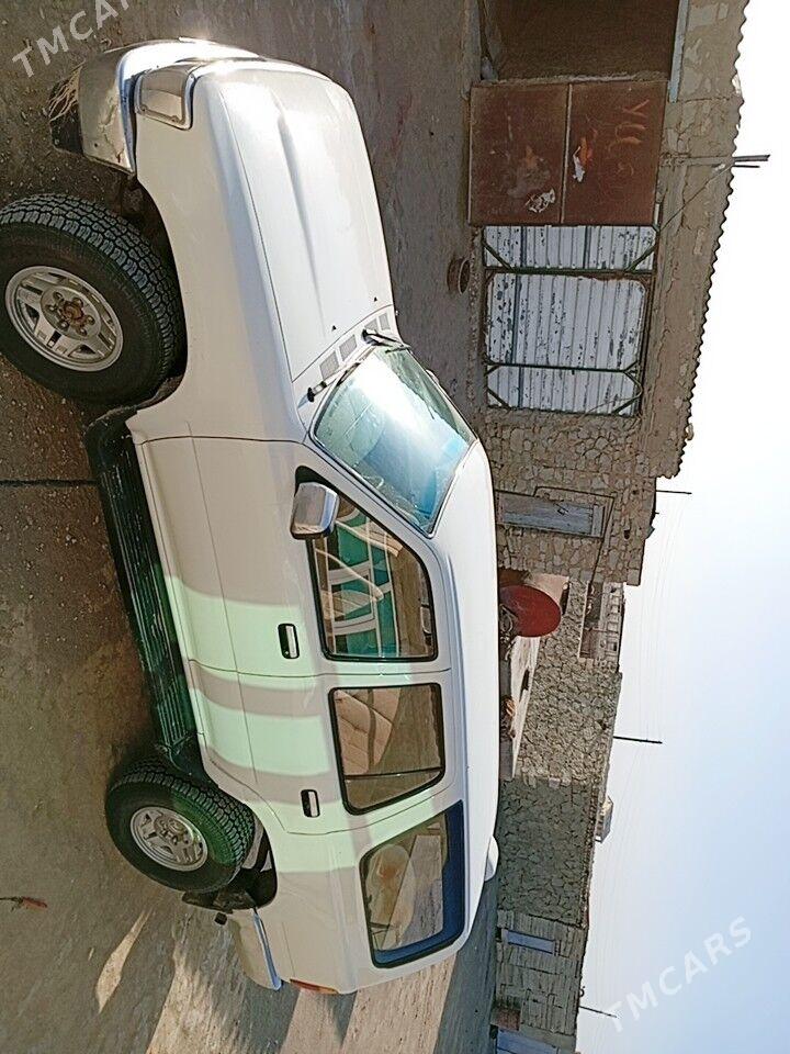 Toyota 4Runner 1995 - 75 000 TMT - Туркменбаши - img 8
