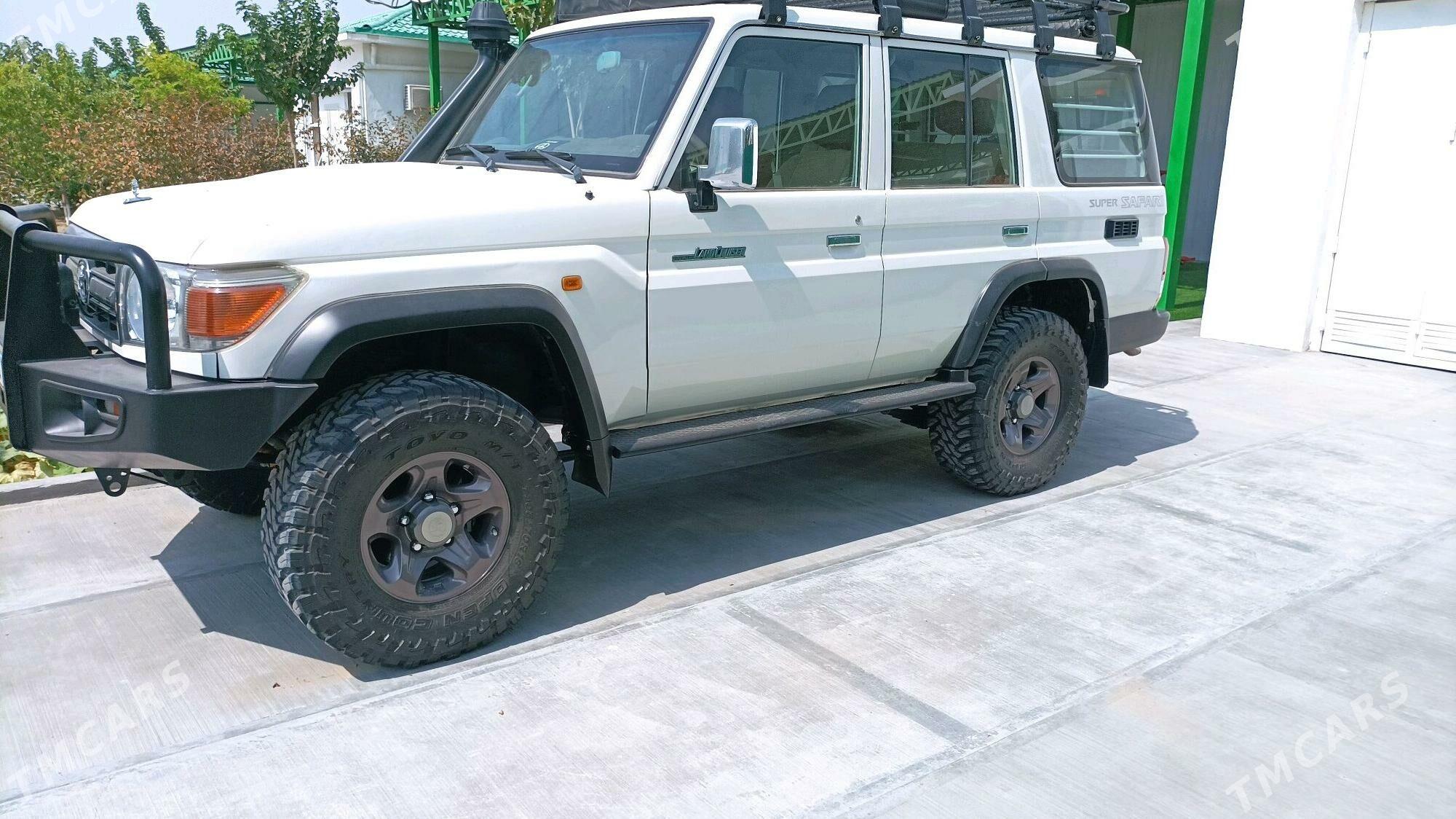 Toyota Land Cruiser 2011 - 750 000 TMT - Анев - img 2