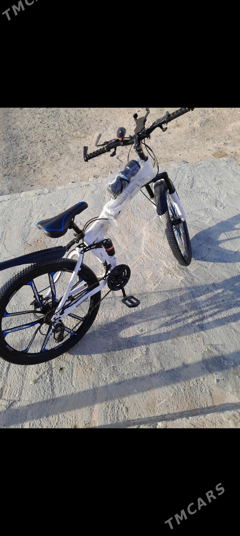 B.M.W - Гумдаг - img 2