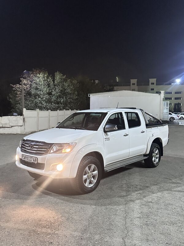 Toyota Hilux 2014 - 355 655 TMT - Ашхабад - img 2