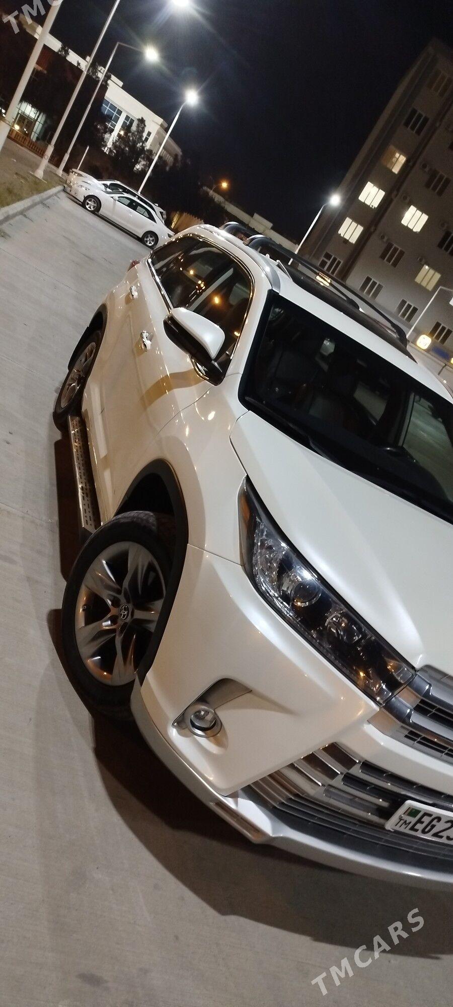 Toyota Highlander 2019 - 470 000 TMT - Мары - img 2