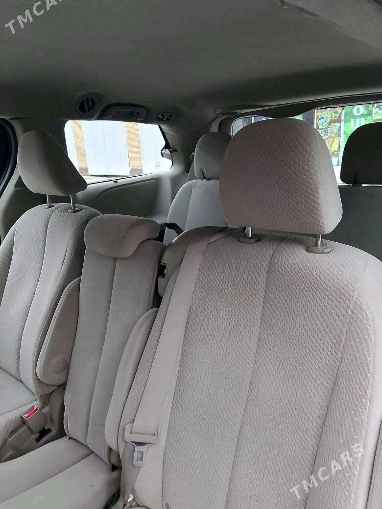 Toyota Sienna 2011 - 270 000 TMT - Мары - img 5