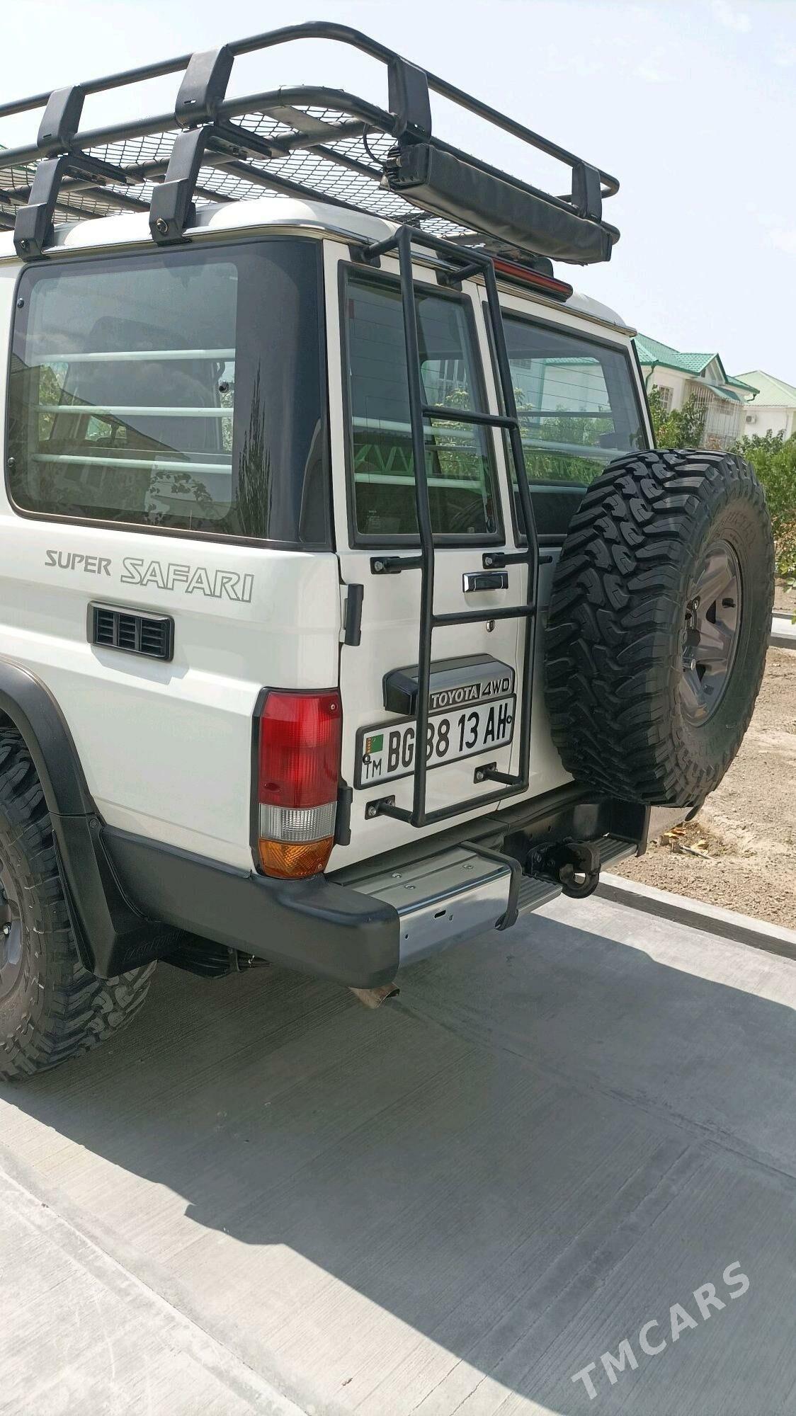 Toyota Land Cruiser 2011 - 750 000 TMT - Анев - img 3