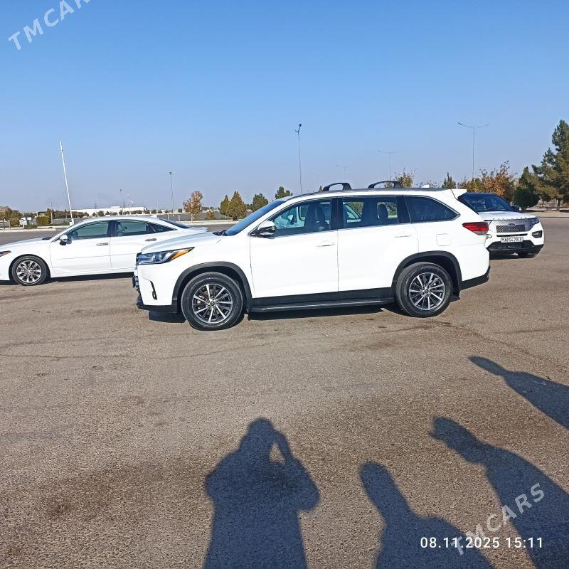 Toyota Highlander 2019 - 460 000 TMT - Туркменабат - img 1