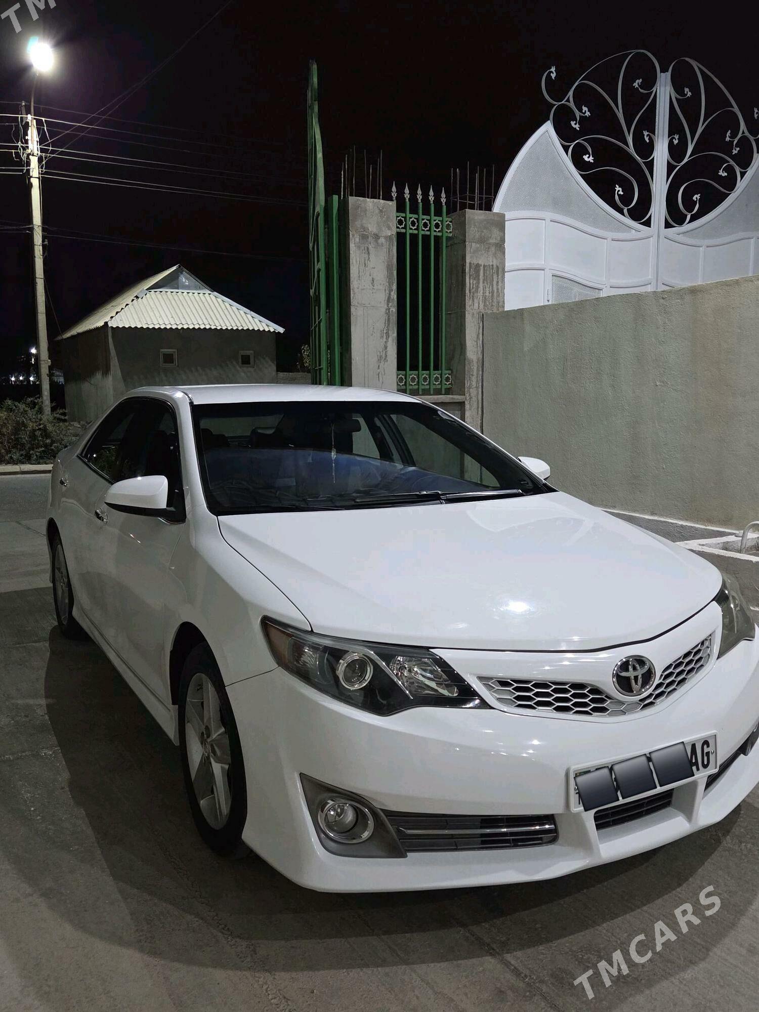 Toyota Camry 2013 - 230 000 TMT - Herrikgala - img 1