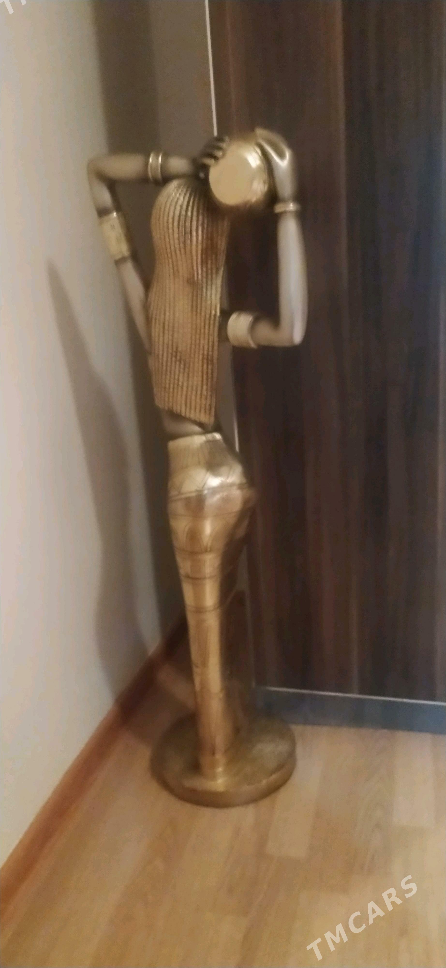 статуя - Туркменбаши - img 1