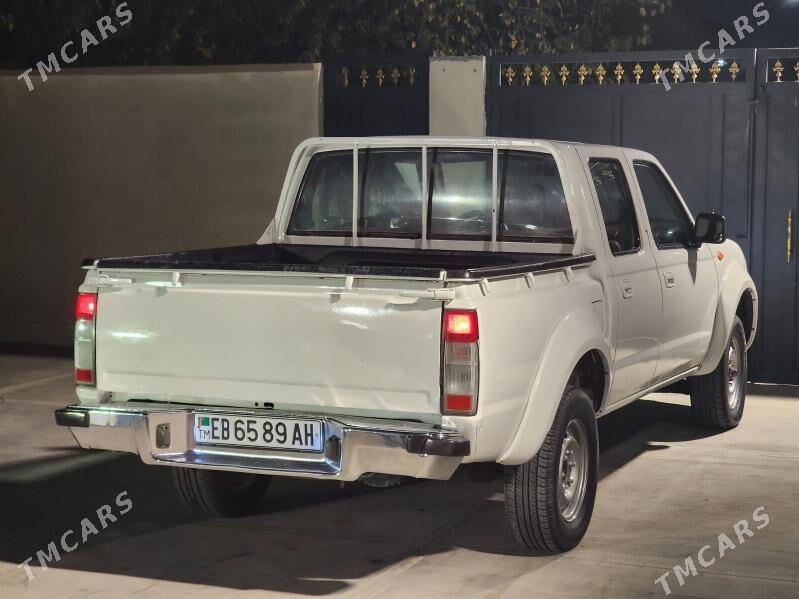 Nissan Navara 2011 - 147 000 TMT - Ашхабад - img 4