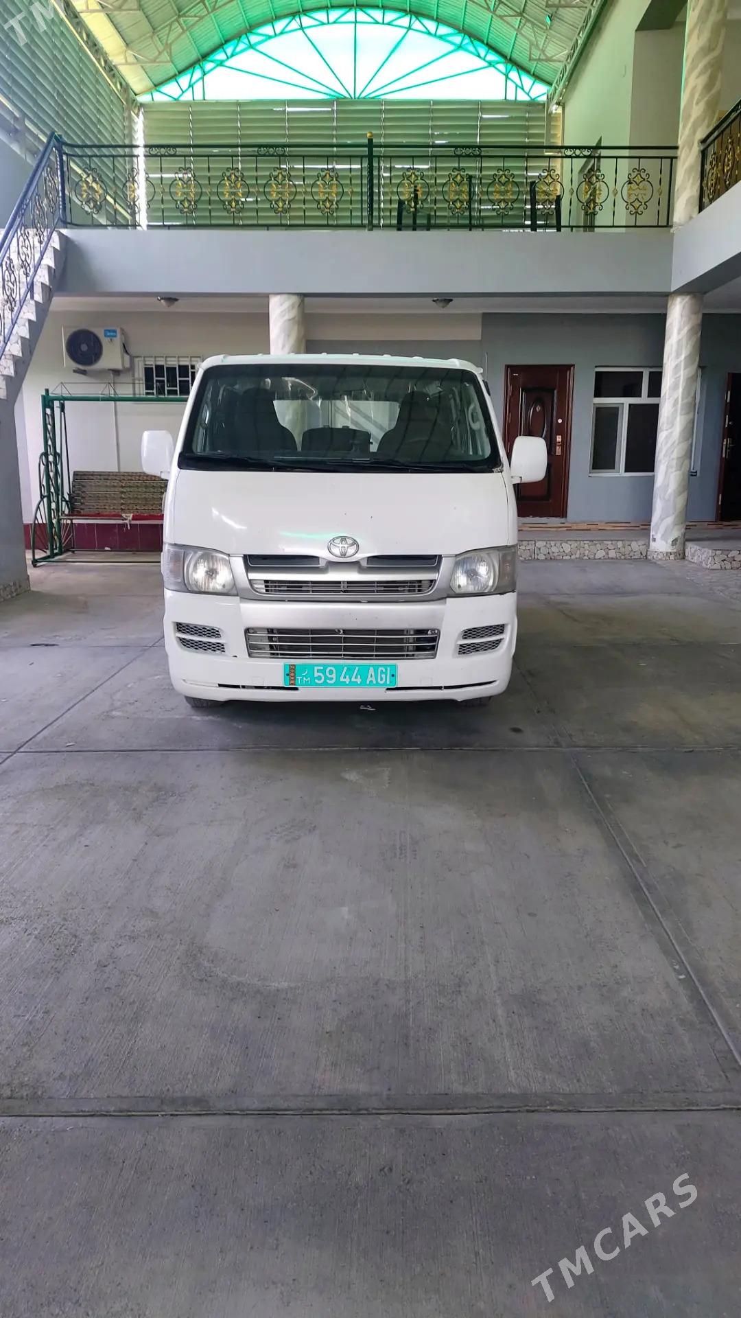 Toyota Hiace 2006 - 210 000 TMT - Ашхабад - img 1