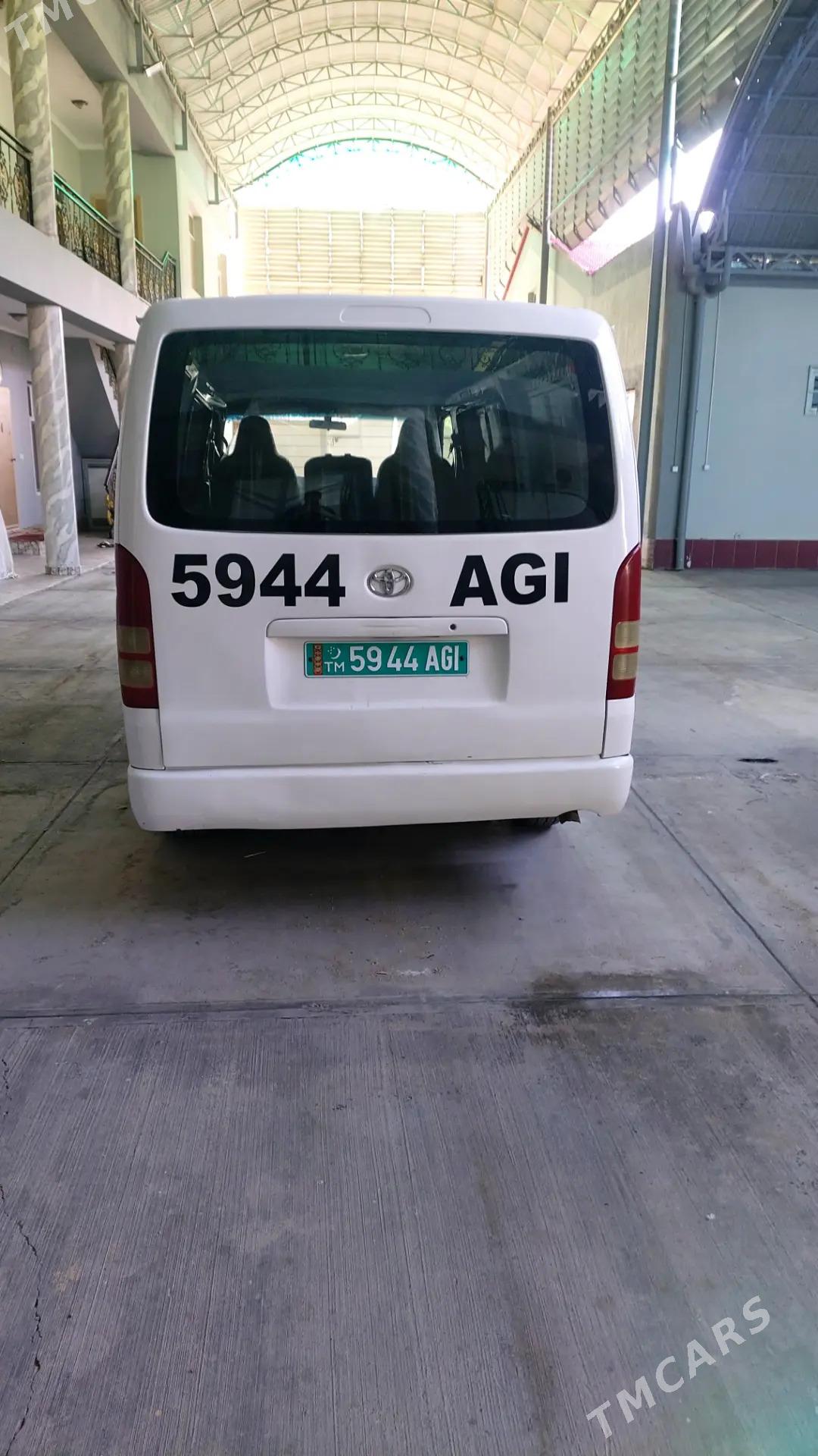 Toyota Hiace 2006 - 210 000 TMT - Ашхабад - img 2