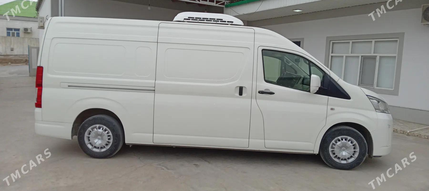 Toyota Hiace 2022 - 690 000 TMT - Ашхабад - img 2