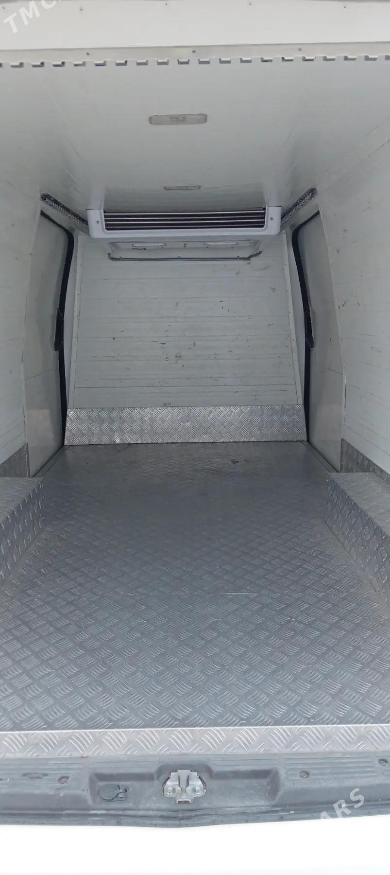 Toyota Hiace 2022 - 690 000 TMT - Ашхабад - img 4