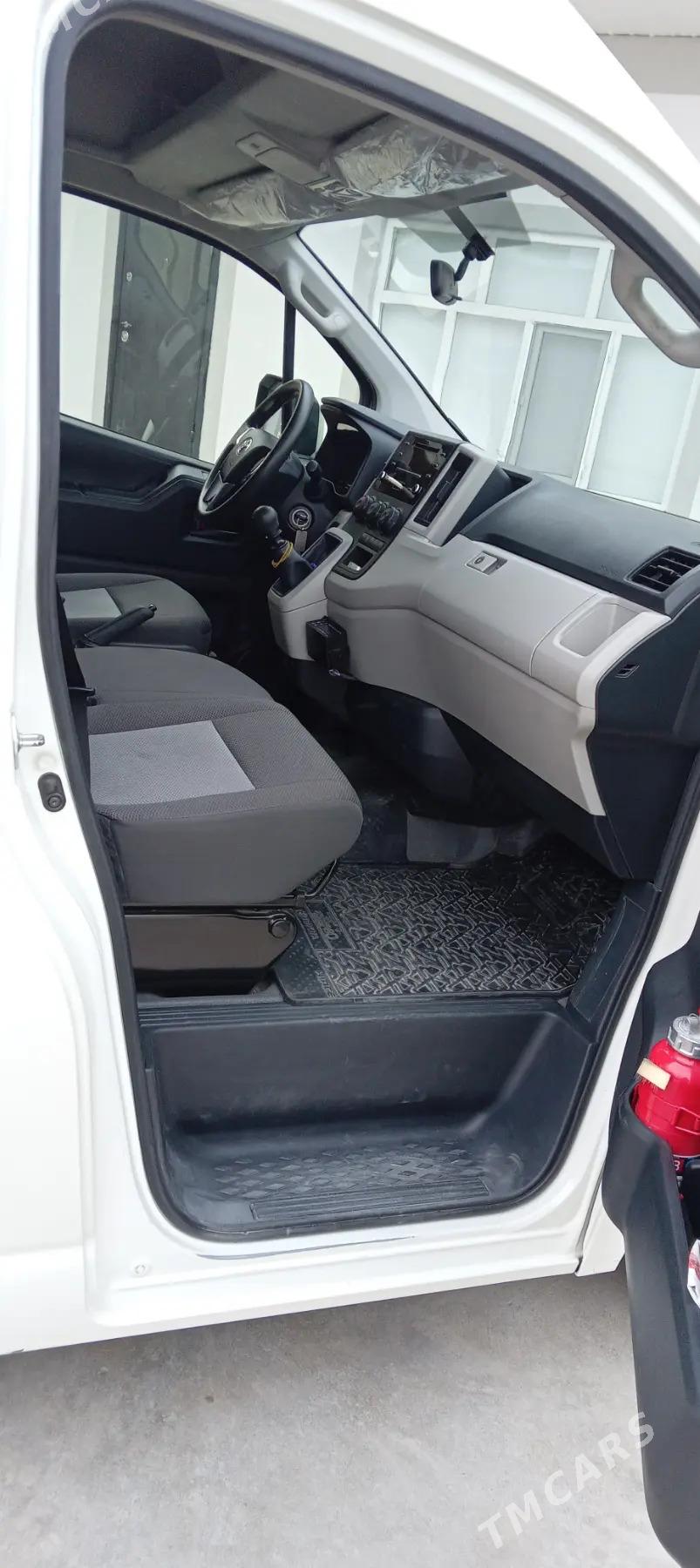 Toyota Hiace 2022 - 690 000 TMT - Ашхабад - img 7