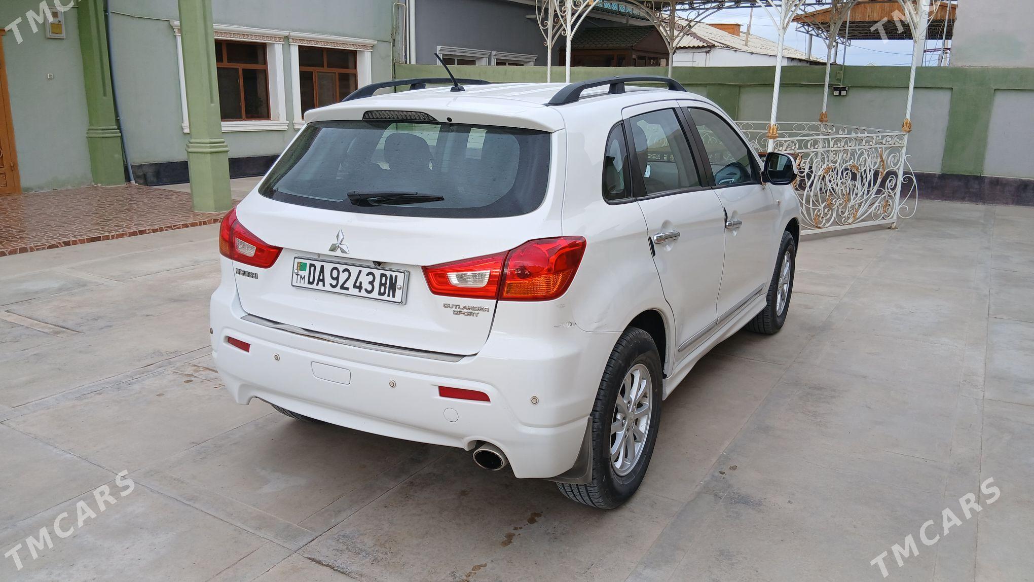 Mitsubishi Outlander Sport 2010 - 150 000 TMT - Джебел - img 4