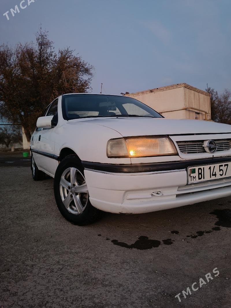 Opel Vectra 1995 - 37 000 TMT - Кёнеургенч - img 4
