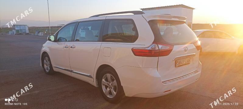 Toyota Sienna 2017 - 395 000 TMT - Ашхабад - img 2