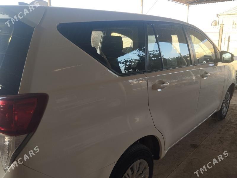 Toyota Innova 2021 - 255 000 TMT - Бекреве - img 6