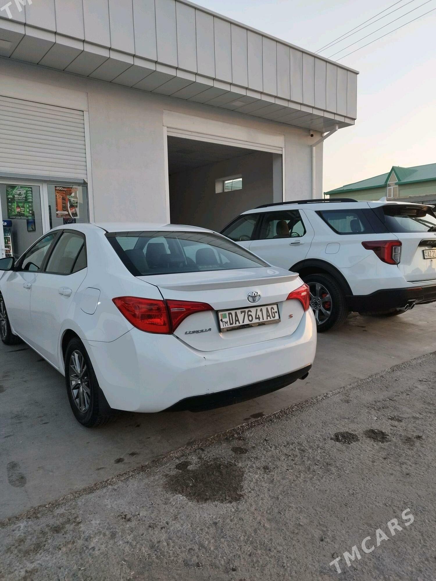 Toyota Corolla 2017 - 210 000 TMT - Туркменабат - img 3