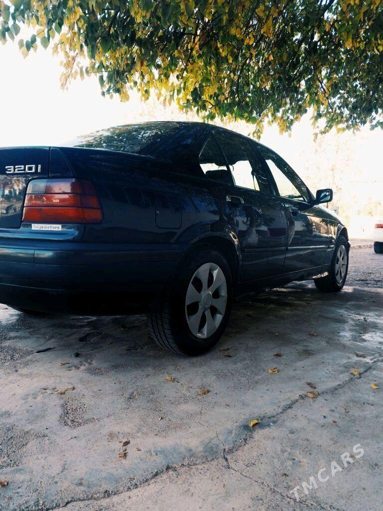 BMW 3 Series 1993 - 35 000 TMT - Mary - img 4